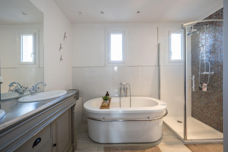 Maison - 177 m² - 8 pièces