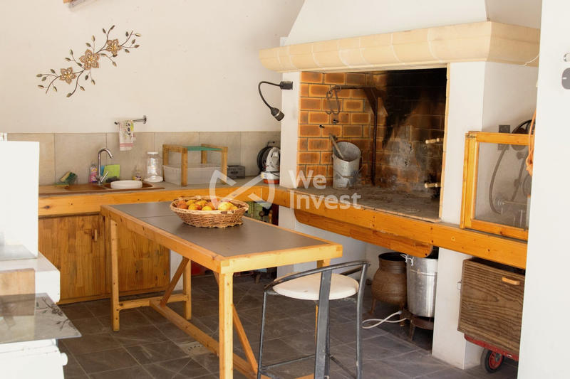 Maison - 341 m² - 12 pièces