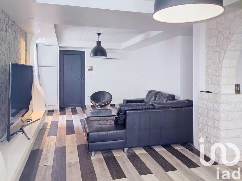 Maison - 200 m² - 6 pièces