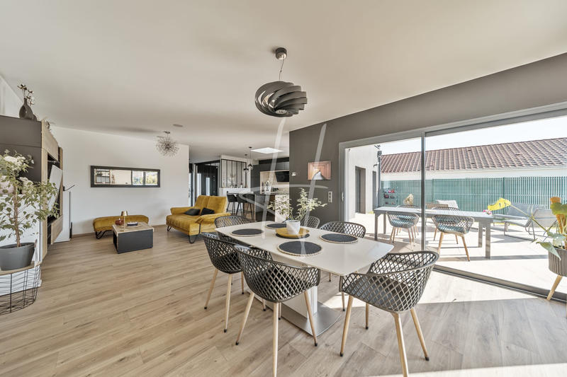 Maison - 138 m² - 5 pièces