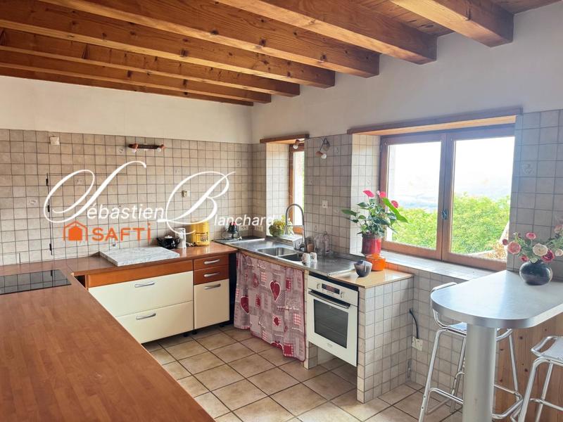 Maison - 148 m² - 6 pièces