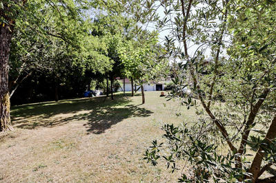 Maison - 251 m² - 11 pièces