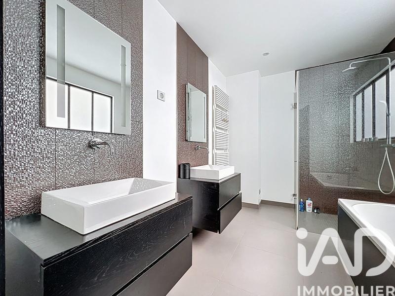 Maison - 192 m² - 7 pièces