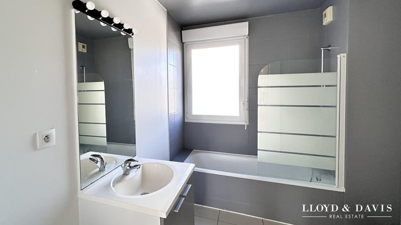 Appartement - 64 m² - 3 pièces