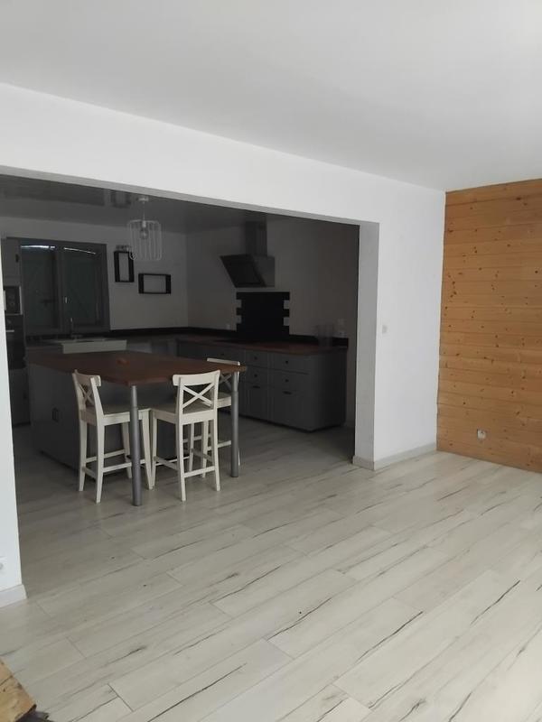 Maison - 182 m² - 9 pièces