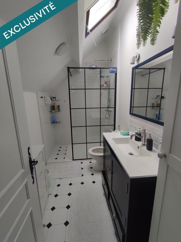 Maison - 275 m² - 8 pièces