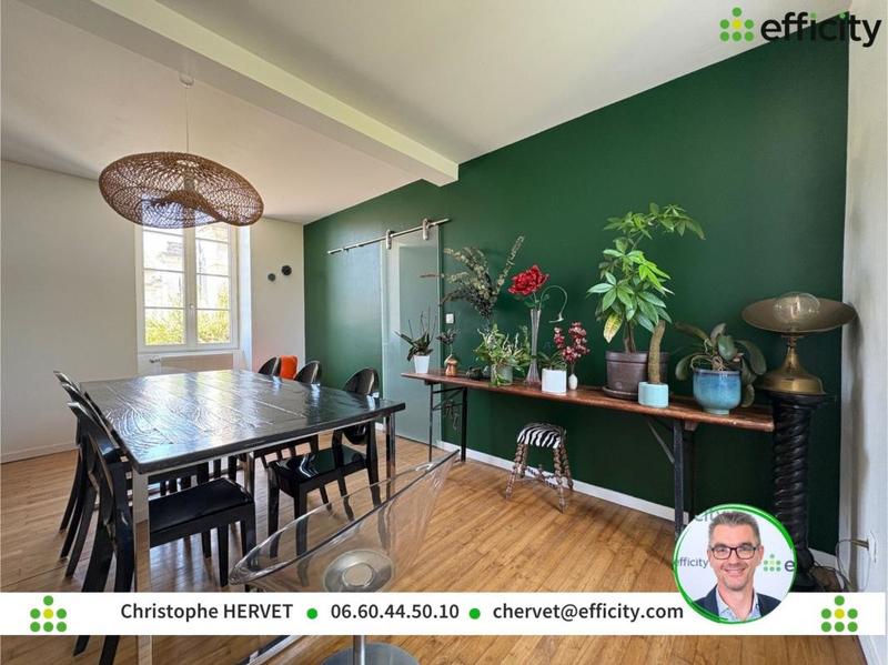 Maison - 218 m² - 6 pièces