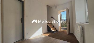 Maison - 94 m² - 5 pièces