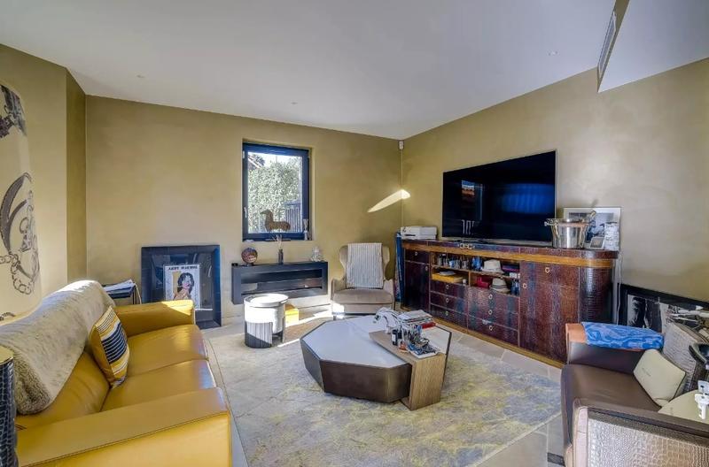 Villa - 216 m² - 6 pièces