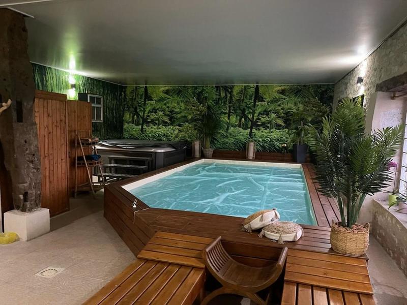 Maison - 300 m² - 7 pièces