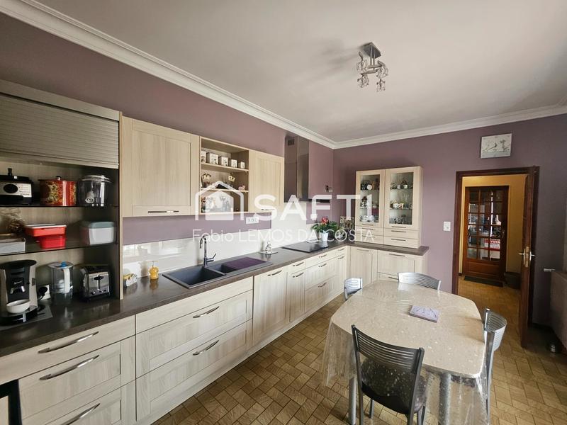 Local commercial - 135 m² - 10 pièces