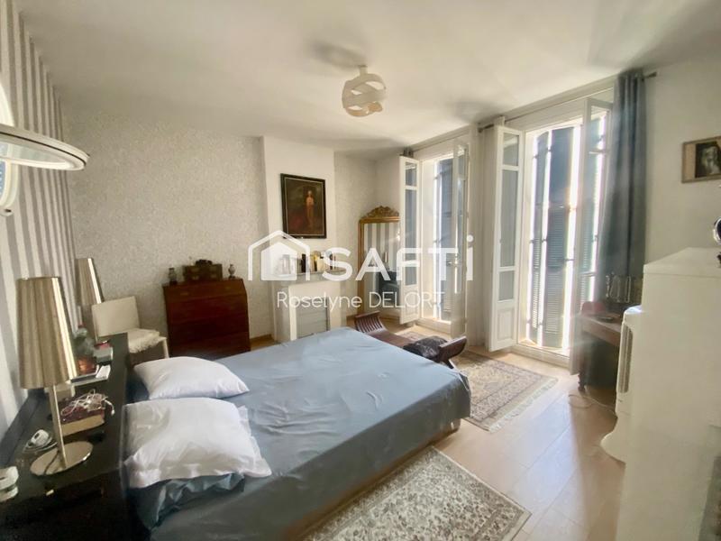 Maison de maîtres - 210 m² - 9 pièces