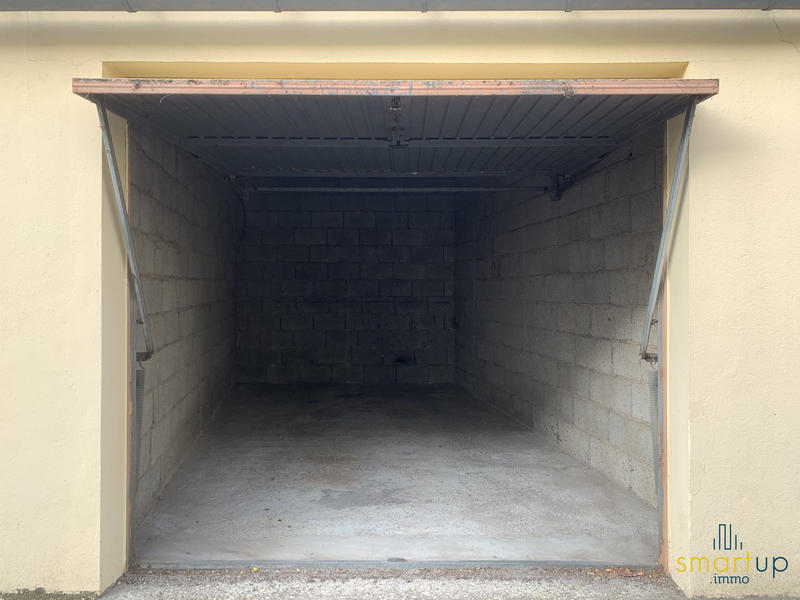 Parking / Garage - 13 m²