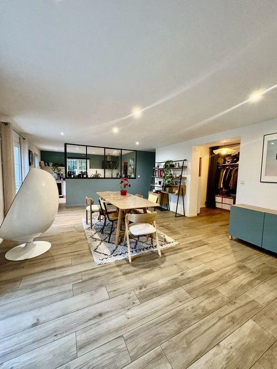 Villa - 225 m² - 7 pièces