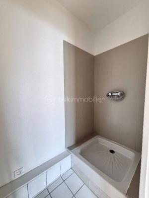 Appartement - 75 m² - 4 pièces