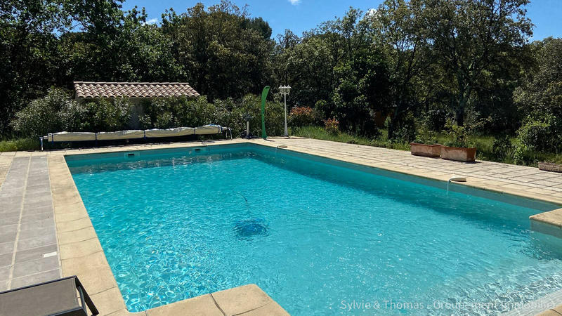 Maison - 285 m² - 8 pièces