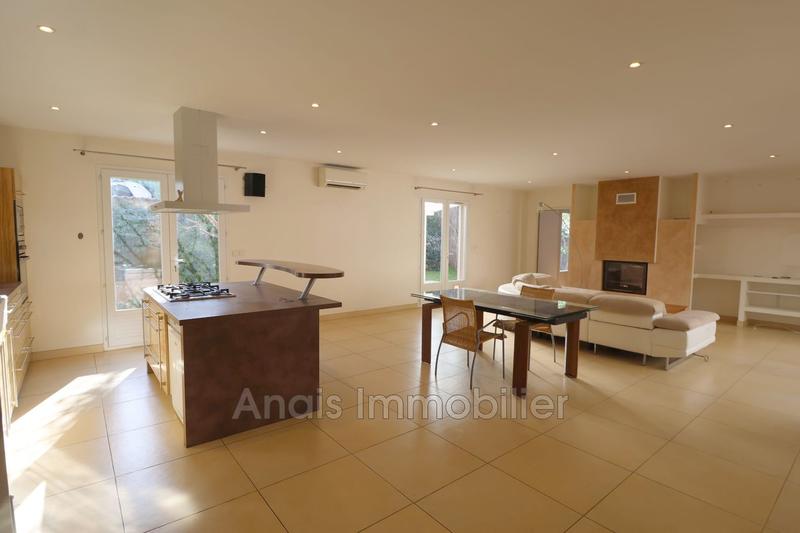 Maison - 300 m² - 9 pièces