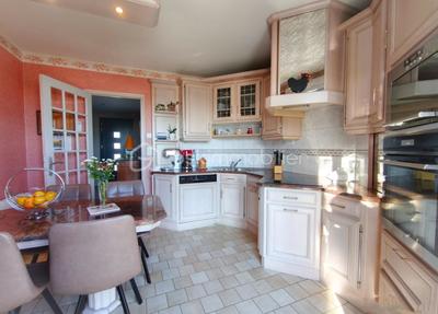 Maison traditionnelle - 91 m² - 5 pièces