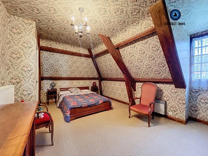 Maison traditionnelle - 190 m² - 6 pièces