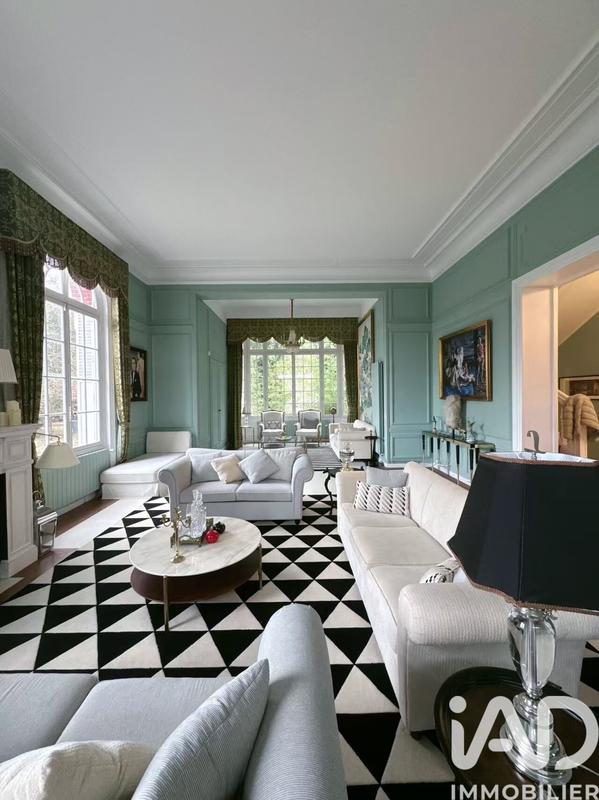 Château - 413 m² - 11 pièces