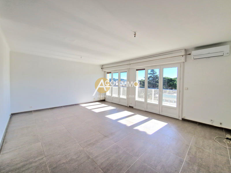 Appartement - 100 m² - 4 pièces