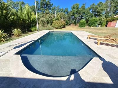 Maison traditionnelle - 122 m² - 4 pièces