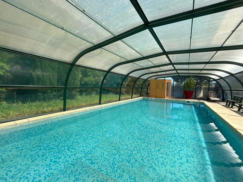 Maison - 300 m² - 9 pièces