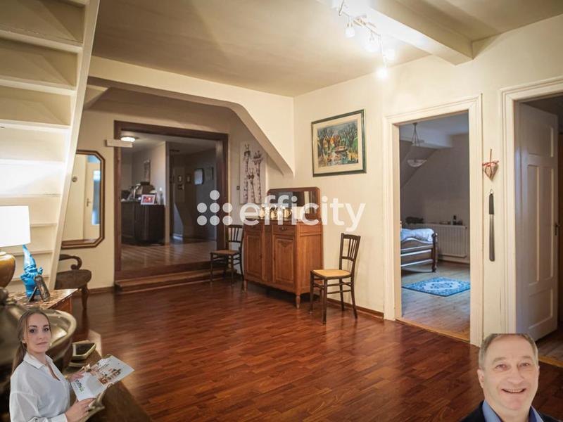 Maison - 337 m² - 12 pièces