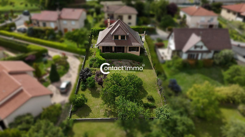 Maison traditionnelle - 160 m² - 6 pièces