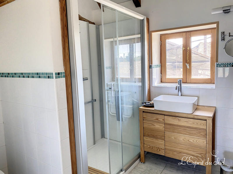 Maison - 287 m² - 14 pièces