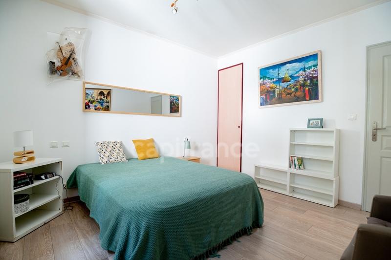 Villa - 230 m² - 9 pièces