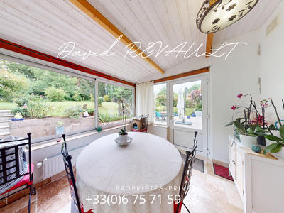 Maison - 180 m² - 9 pièces