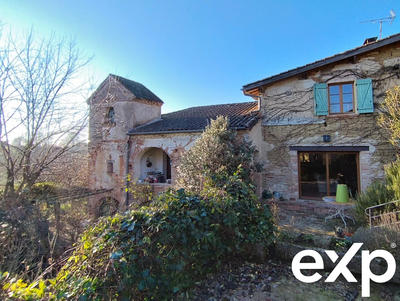 Maison - 260 m² - 10 pièces