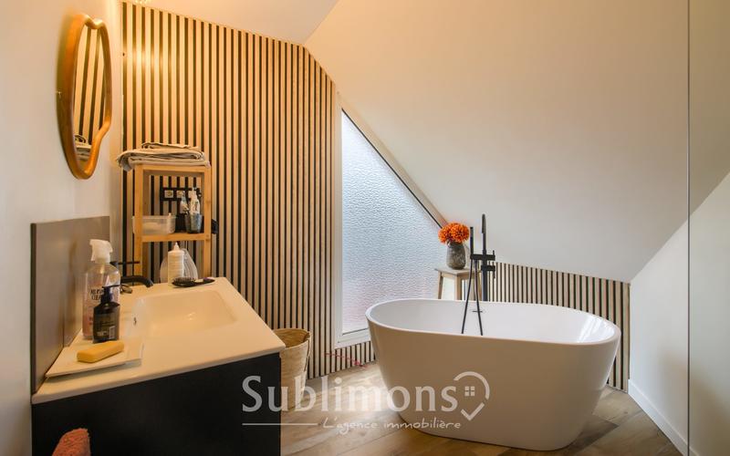 Maison - 162 m² - 10 pièces