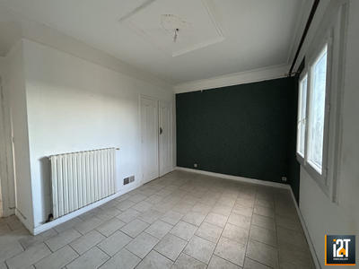 Maison traditionnelle - 132 m² - 3 pièces