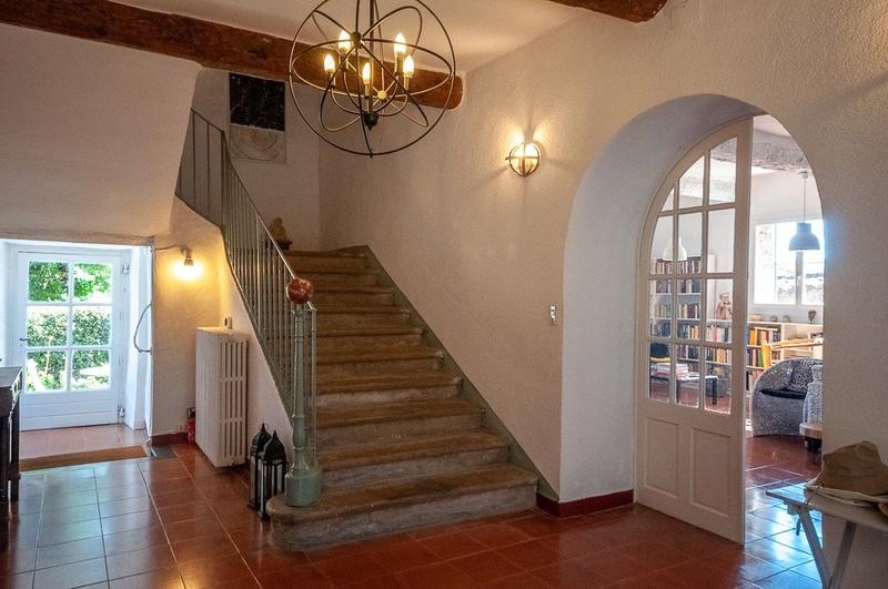 Mas - 485 m² - 12 pièces