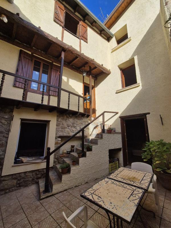 Maison de village - 180 m² - 7 pièces