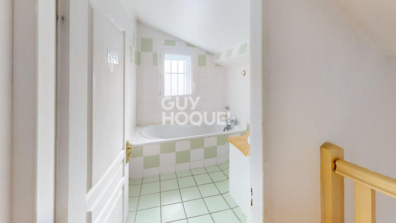 Maison - 93 m² - 4 pièces