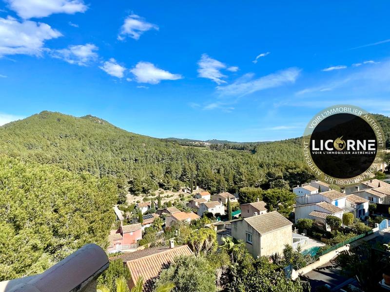 Maison - 180 m² - 7 pièces