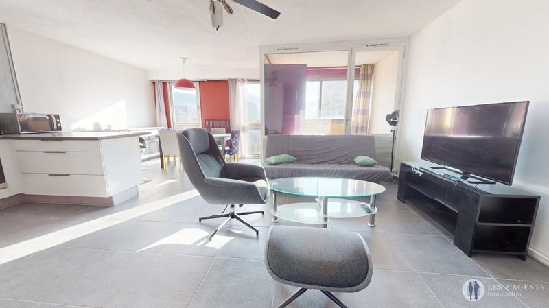 Appartement - 84 m² - 3 pièces