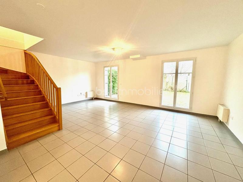 Maison - 94 m² - 5 pièces