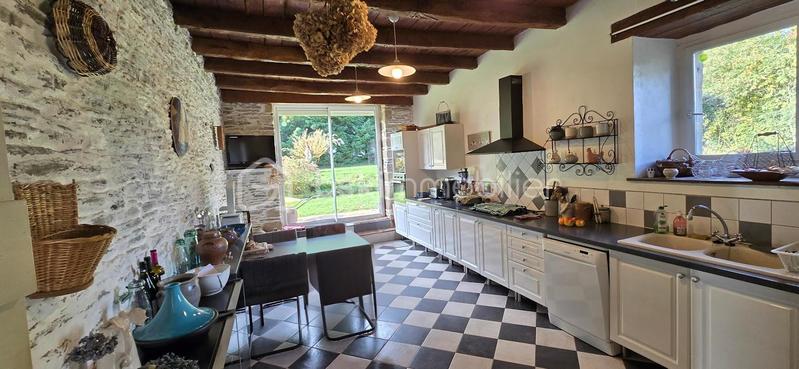 Longère - 215 m² - 6 pièces