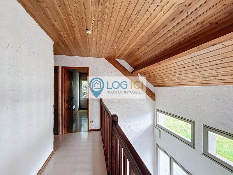 Maison - 216 m² - 10 pièces