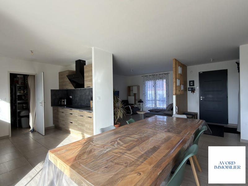 Maison - 96 m² - 4 pièces