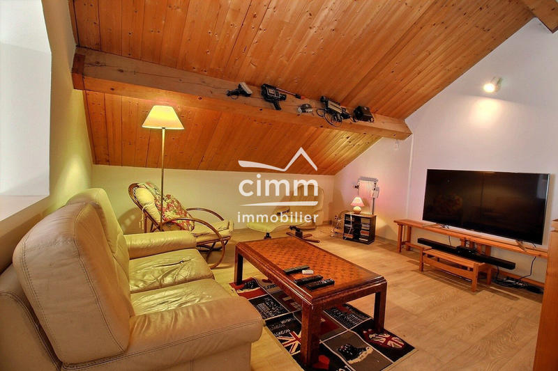 Villa - 363 m² - 6 pièces