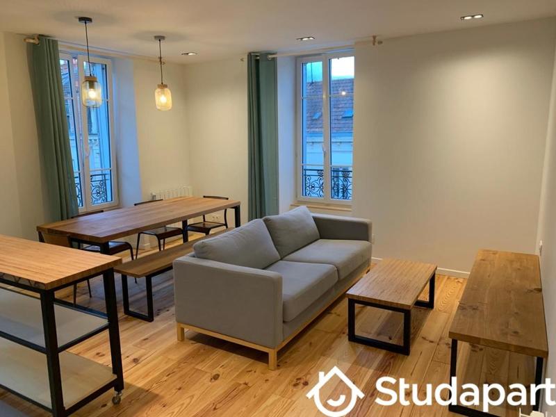 Chambre - 9 m² - 1 pièce