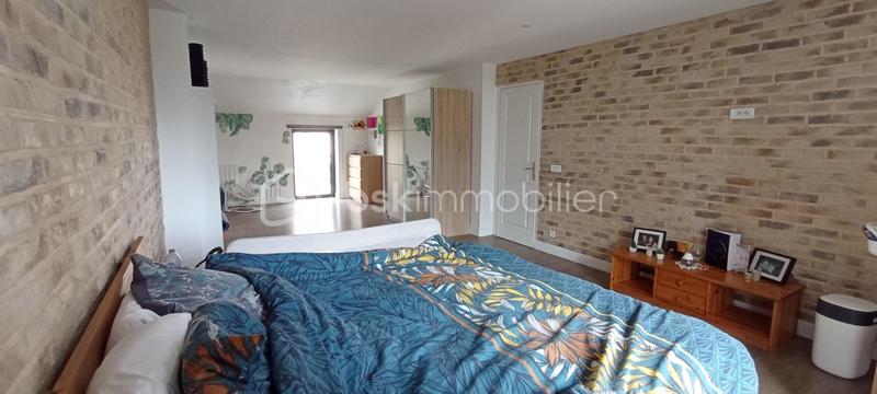 Maison - 232 m² - 8 pièces