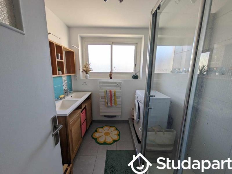 Chambre - 9 m² - 1 pièce