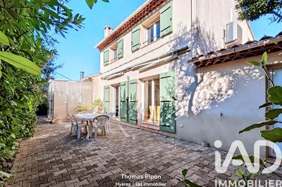 Maison - 165 m² - 8 pièces