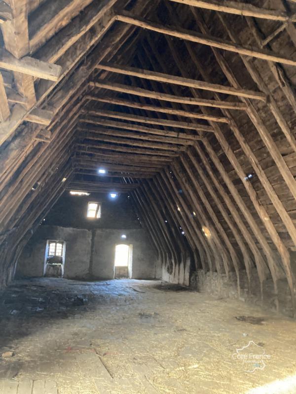 Maison - 375 m² - 2 pièces